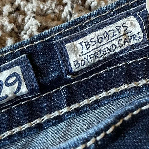 Miss Me Boyfriend Capri JB5692P5 Dark Wash Cropped Jeans Women’s Size 29 EUC - Picture 5 of 13